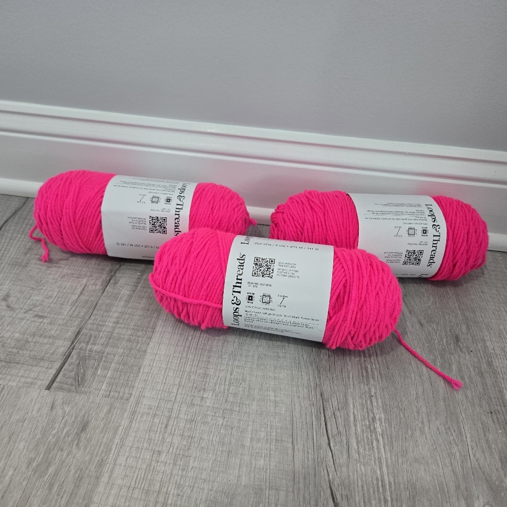 Loops & Threads Soft Acrylic In Neon Pink - Picture 3 of 3